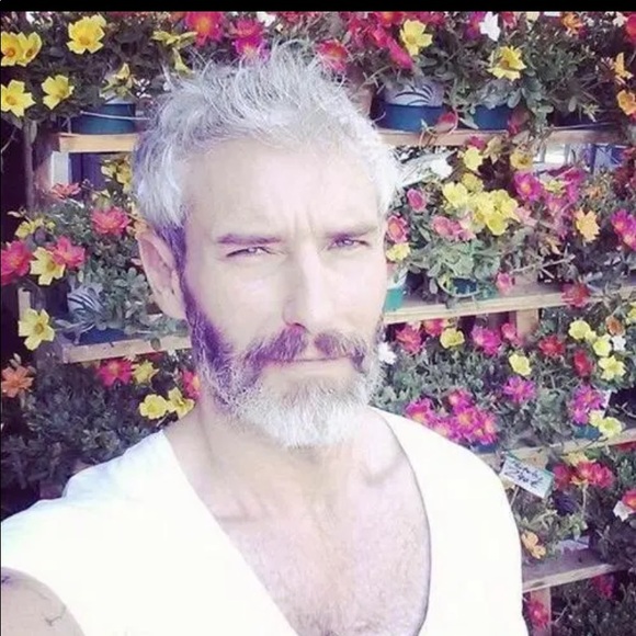 Meet your Posher, Carmineshe - Picture 1 of 1